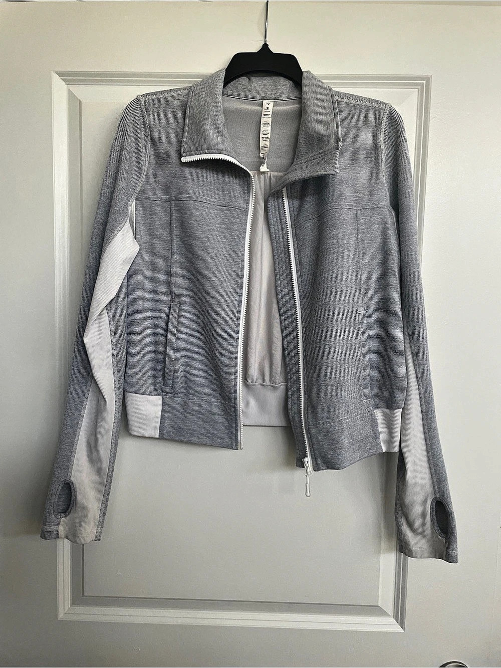 Lululemon Athletica Tadasana Grey White Mesh Jacket Size 10